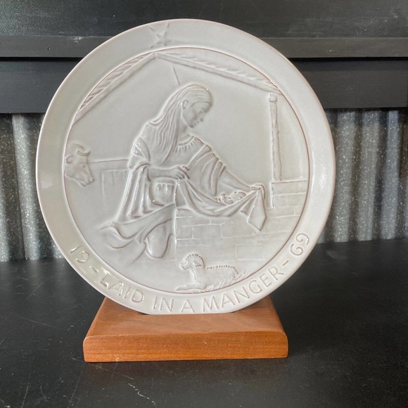 Frankoma 1969 Laid in a Manger Christmas Nativity Collector Plate Signed Jesus - Picture 1 of 7